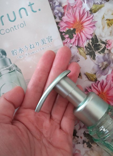 プルント コントロール美容液ヘアオイル/Purunt./ヘアオイルを使ったクチコミ(2枚目)