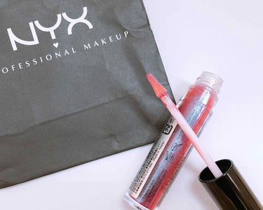 NYX Professional Makeup シマーダウンリップグロスのクチコミ「シマーダウンリップグロス SDLV07を購入✨



ブルーかな？の偏光パールが入っていて、正.....」（2枚目）