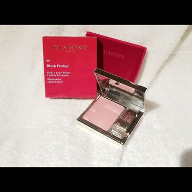 CLARINS ブラッシュ プロディジュのクチコミ「
＊＾CLARINS
　　　🔵Blush Prodige (¥4800)
　　　　 - 09 .....」（1枚目）