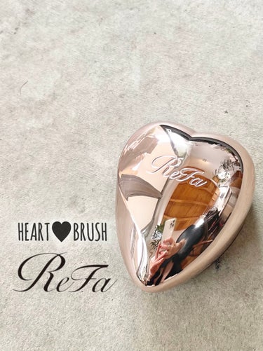 ˗ˏˋLIPSベスコス2023ヘアブラシ🥇🏆ˎˊ˗
ReFa♡リファ
ハートブラシ HEART BRUSH
からまりほぐして磨き上げるツヤメイクブラシ

とかすだけで、「ほぐし」と「みがき」を 
同時に