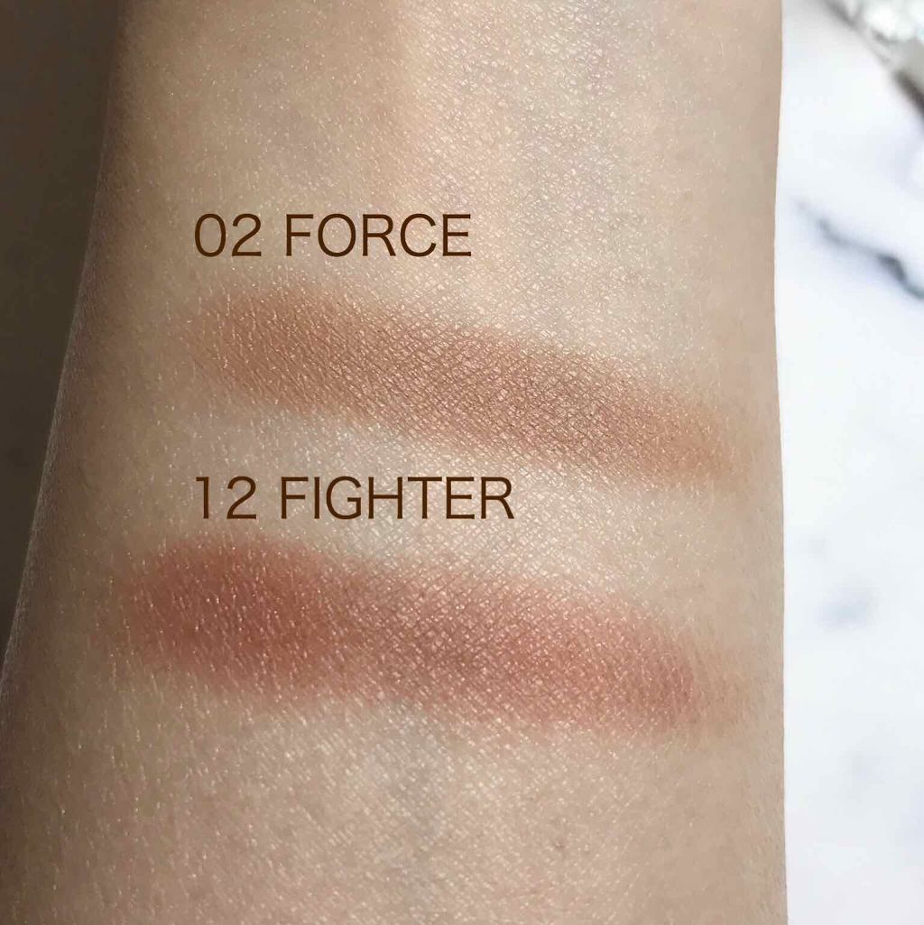 カラークイーン オイルシャドウ/ロレアル パリ/単色アイシャドウを使ったクチコミ（2枚目）