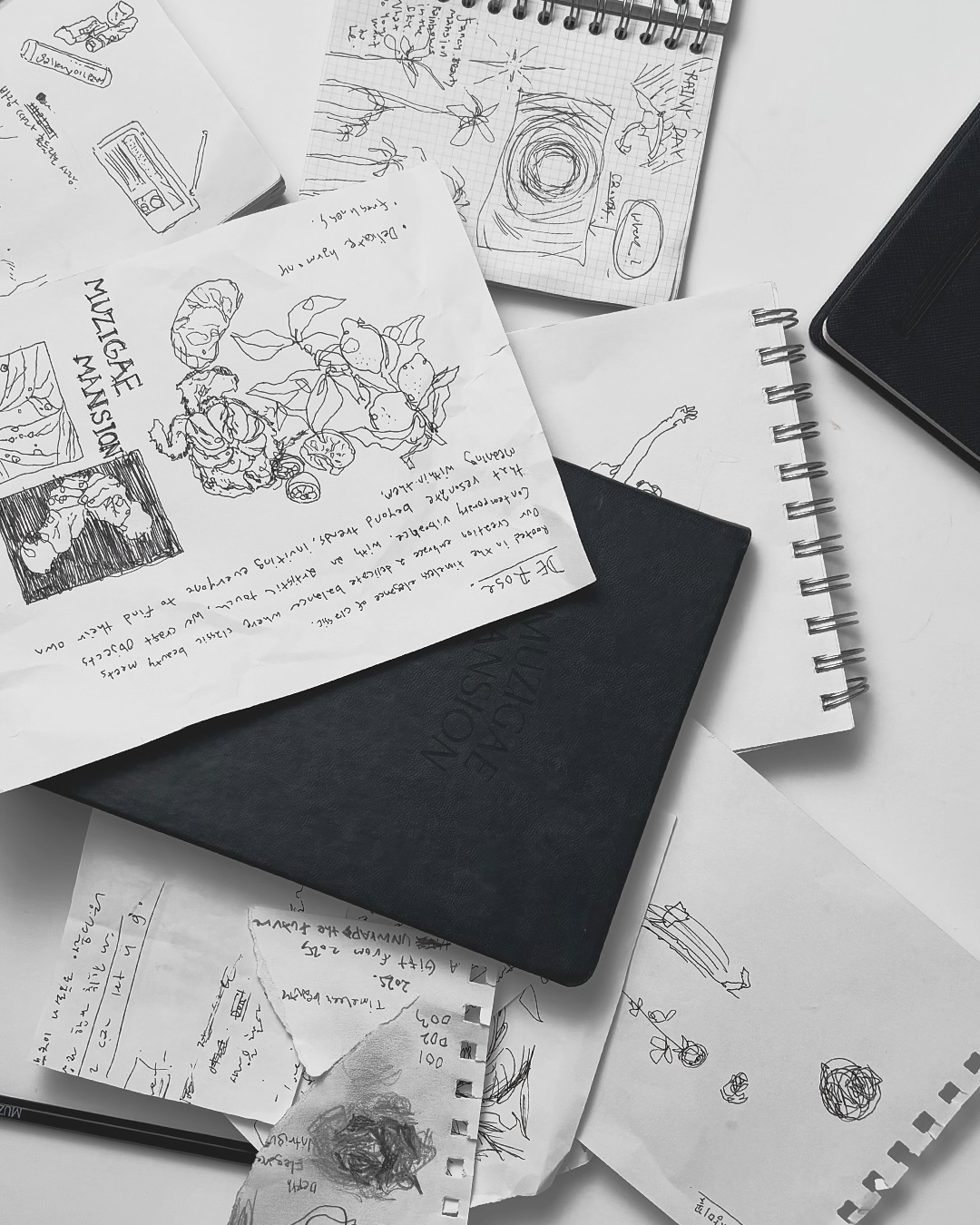 DE ROSE

日常の中で特別なときめきを求めるあなたに。

頭の中のイメージを何度もスケッチしてついに誕生した「ド・ローズ」は
1枚1枚重なっている花びらの美しさを実現しました。

今すぐQOO10でチェック!