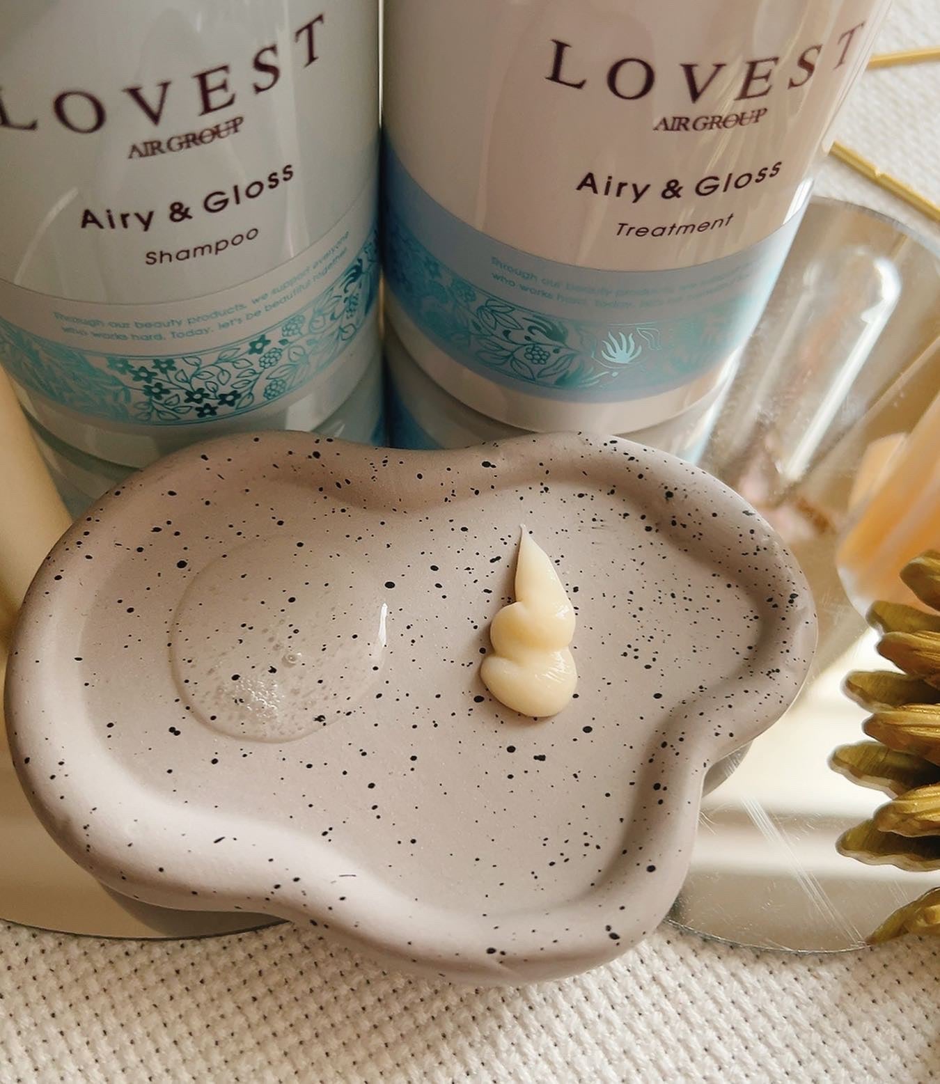 エアリーアンドグロス シャンプー/トリートメント /LOVEST by air Salon Quality Hair Care/市販シャンプーを使ったクチコミ(2枚目)