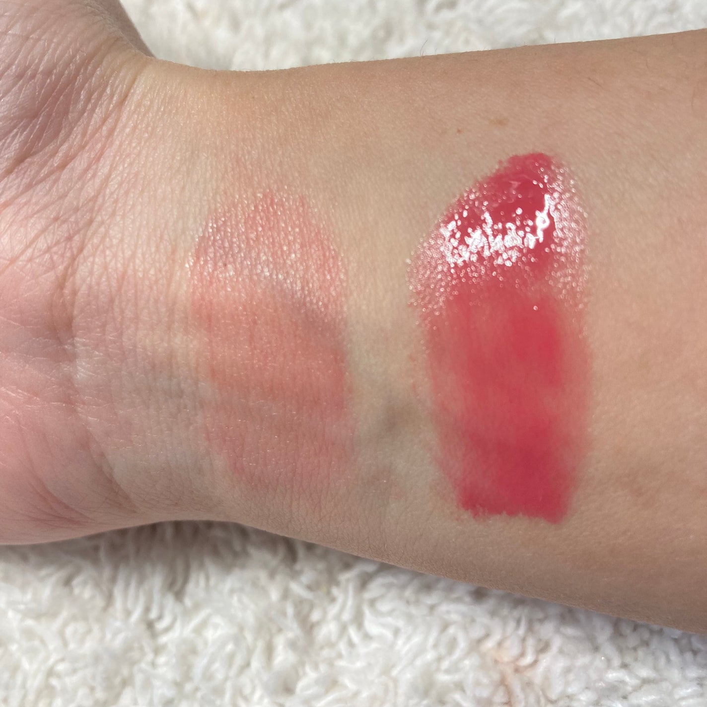 胡蝶雲肩グロッシーリップスティック/FlowerKnows/口紅を使ったクチコミ(3枚目)