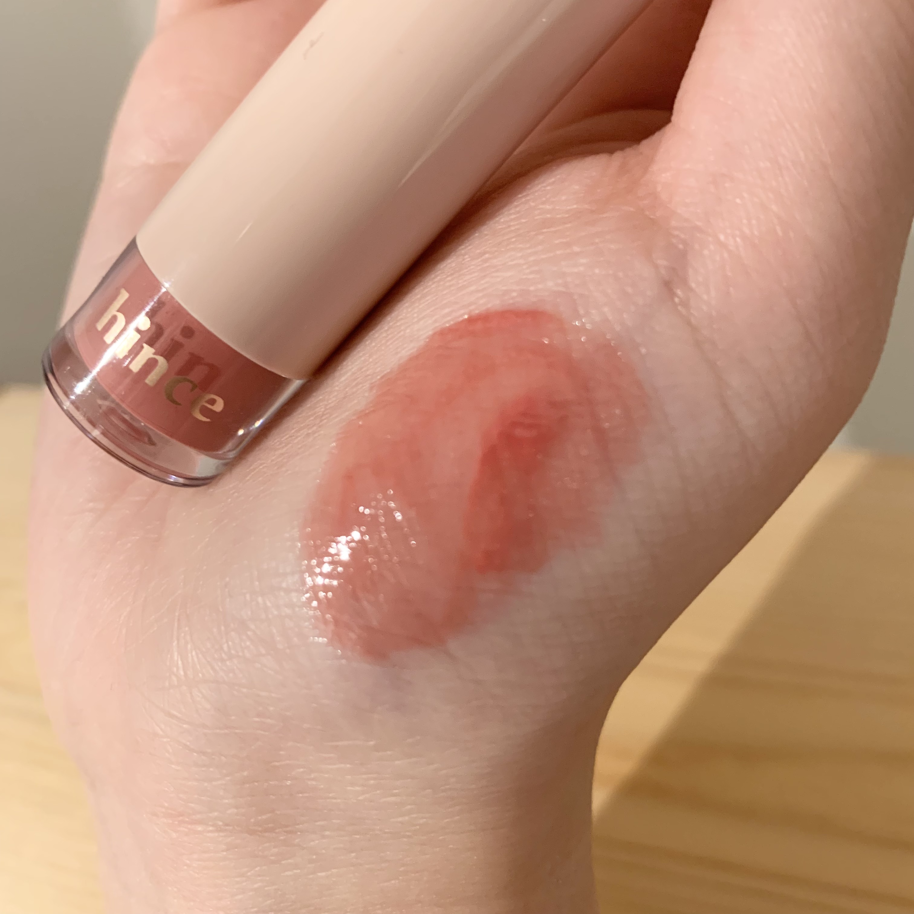 ムードインハンサーウォーターリキッドグロウ W011 ブラッシュド/hince/口紅を使ったクチコミ（2枚目）