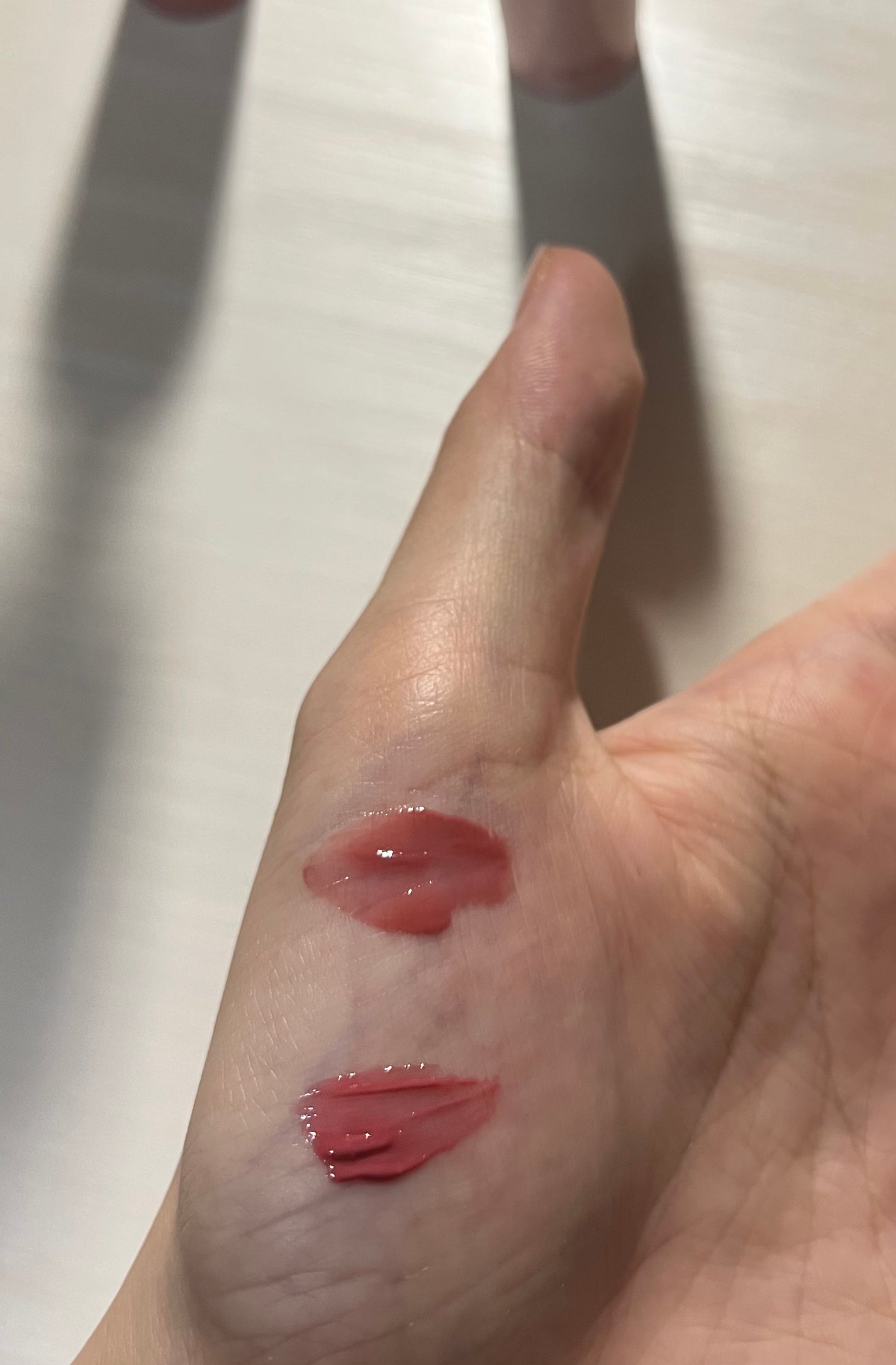 ジューシーラスティングティント/rom&nd/リップティントを使ったクチコミ(4枚目)