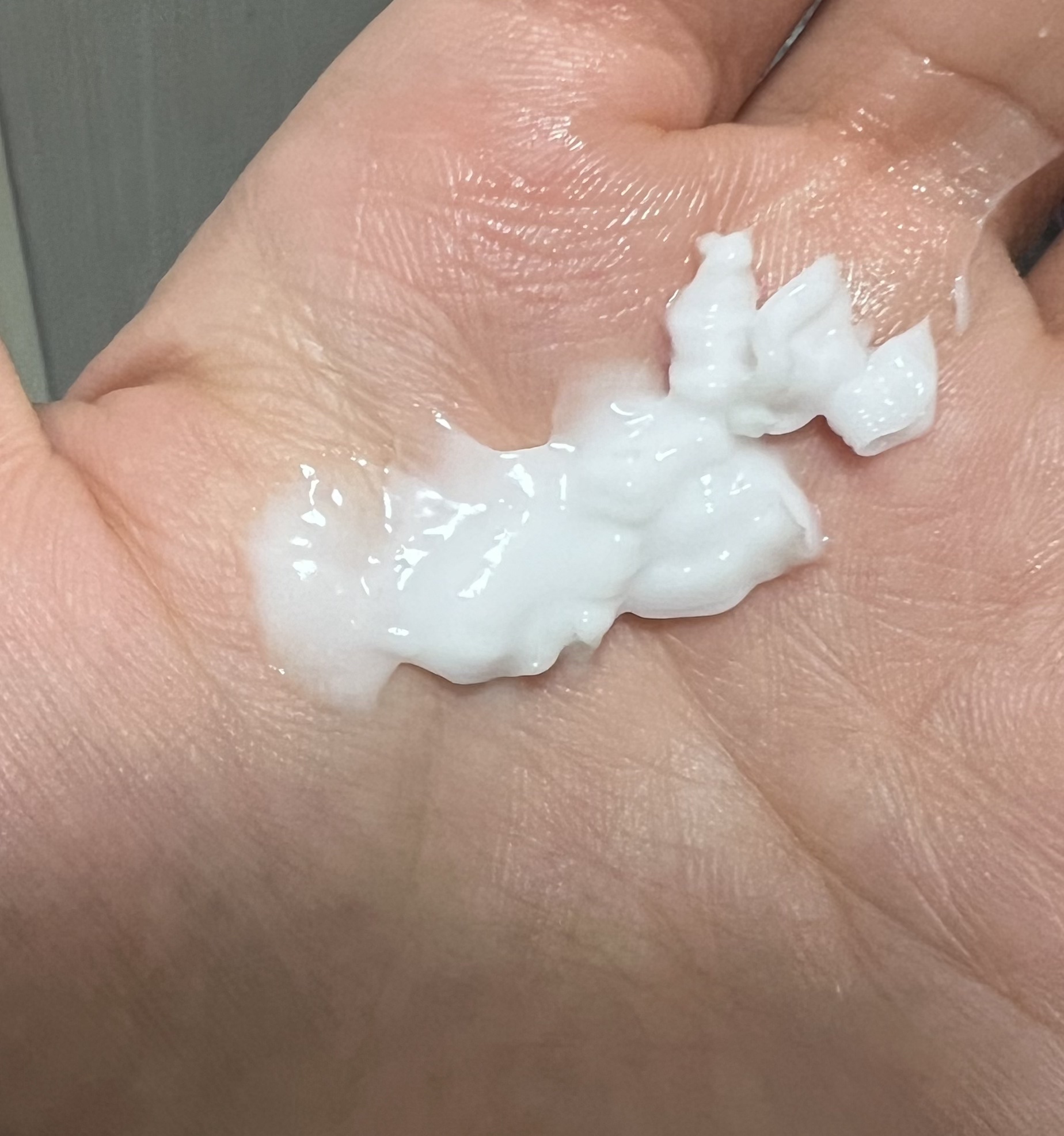 キールズ DS クリアリーブライト エッセンス[医薬部外品]/Kiehl's/美容液を使ったクチコミ（3枚目）