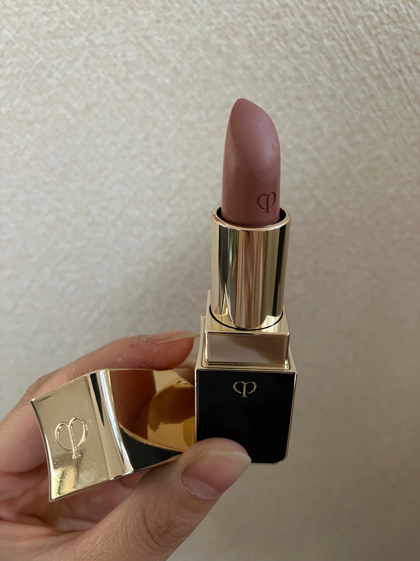 ルージュアレーブル マット/クレ・ド・ポー ボーテ/口紅を使ったクチコミ(1枚目)