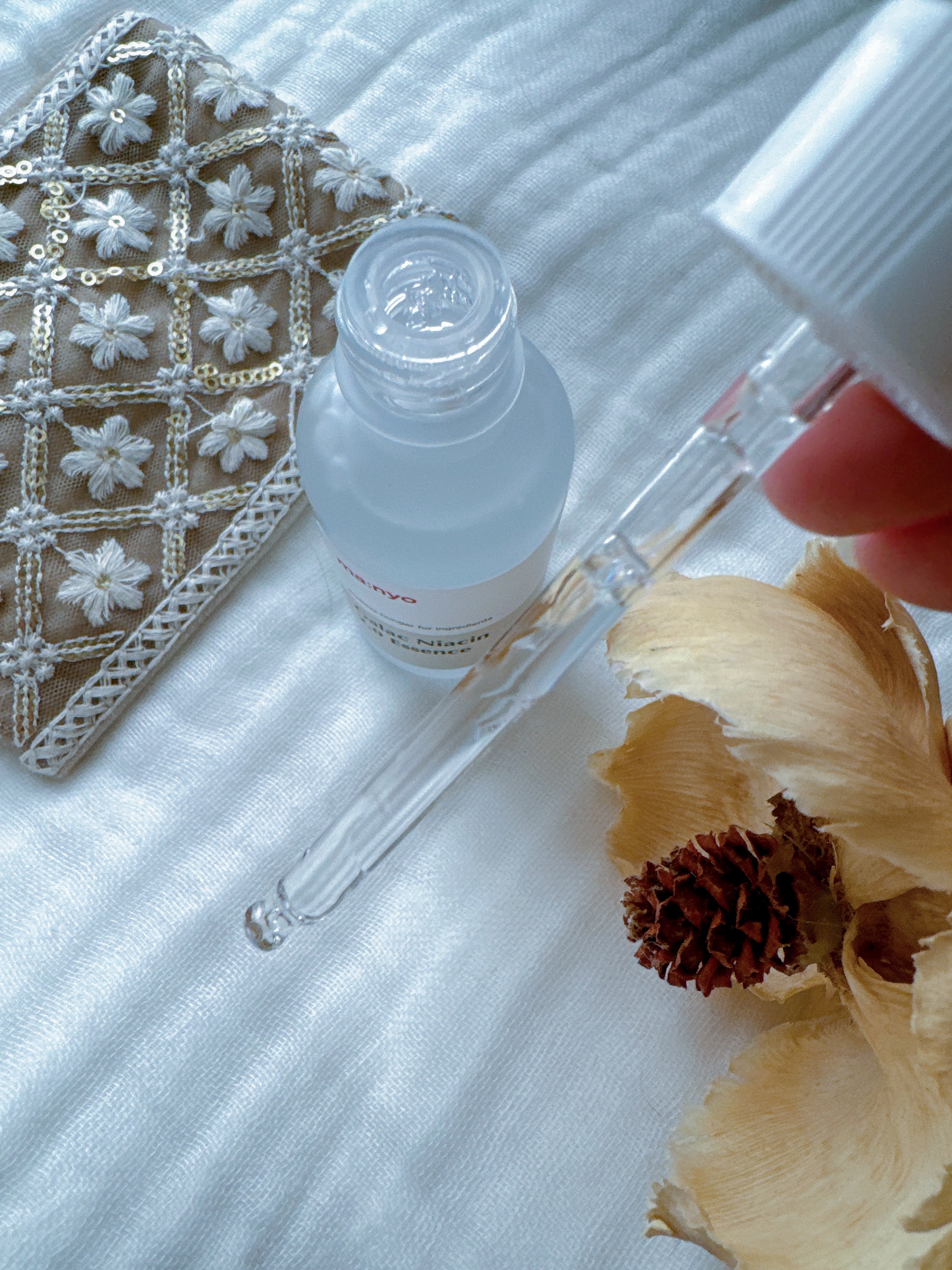 ガラクナイアシン2.0エッセンス/manyo/美容液を使ったクチコミ（2枚目）