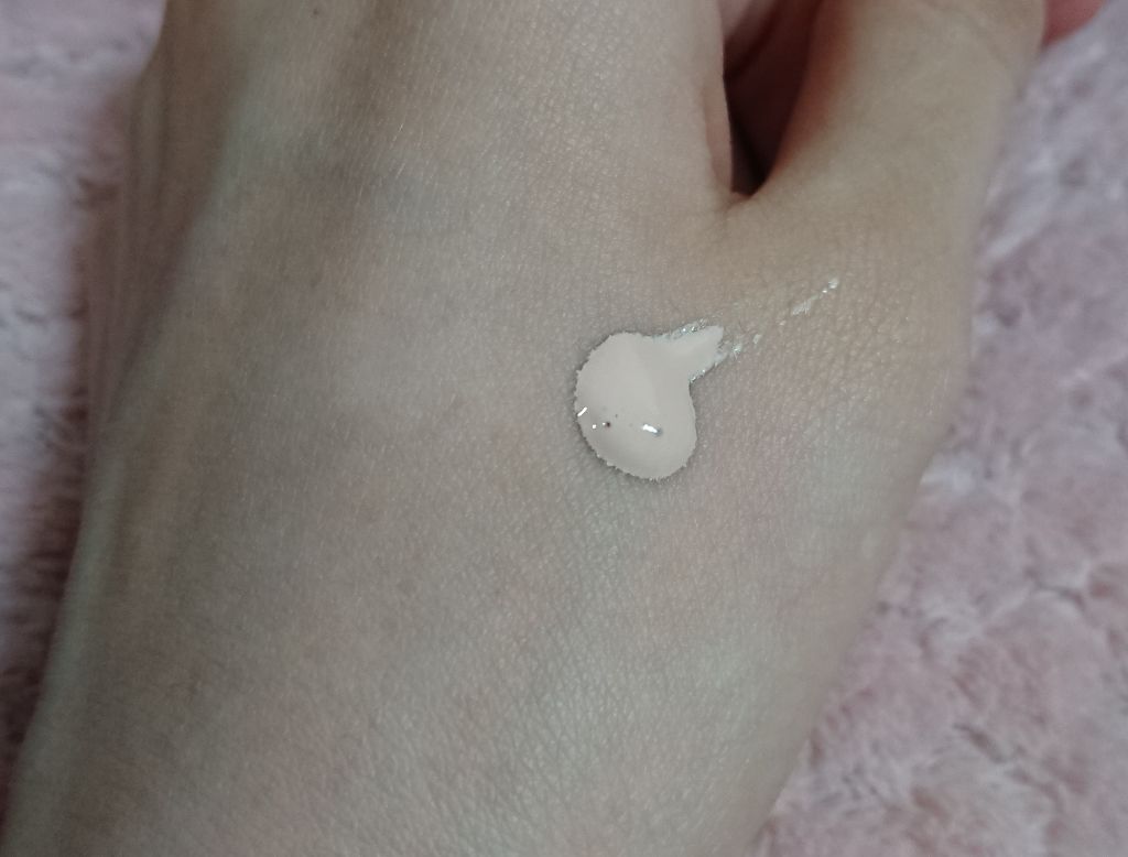 パウダリースキンメイカー/KATE/リキッドファンデーションを使ったクチコミ(2枚目)