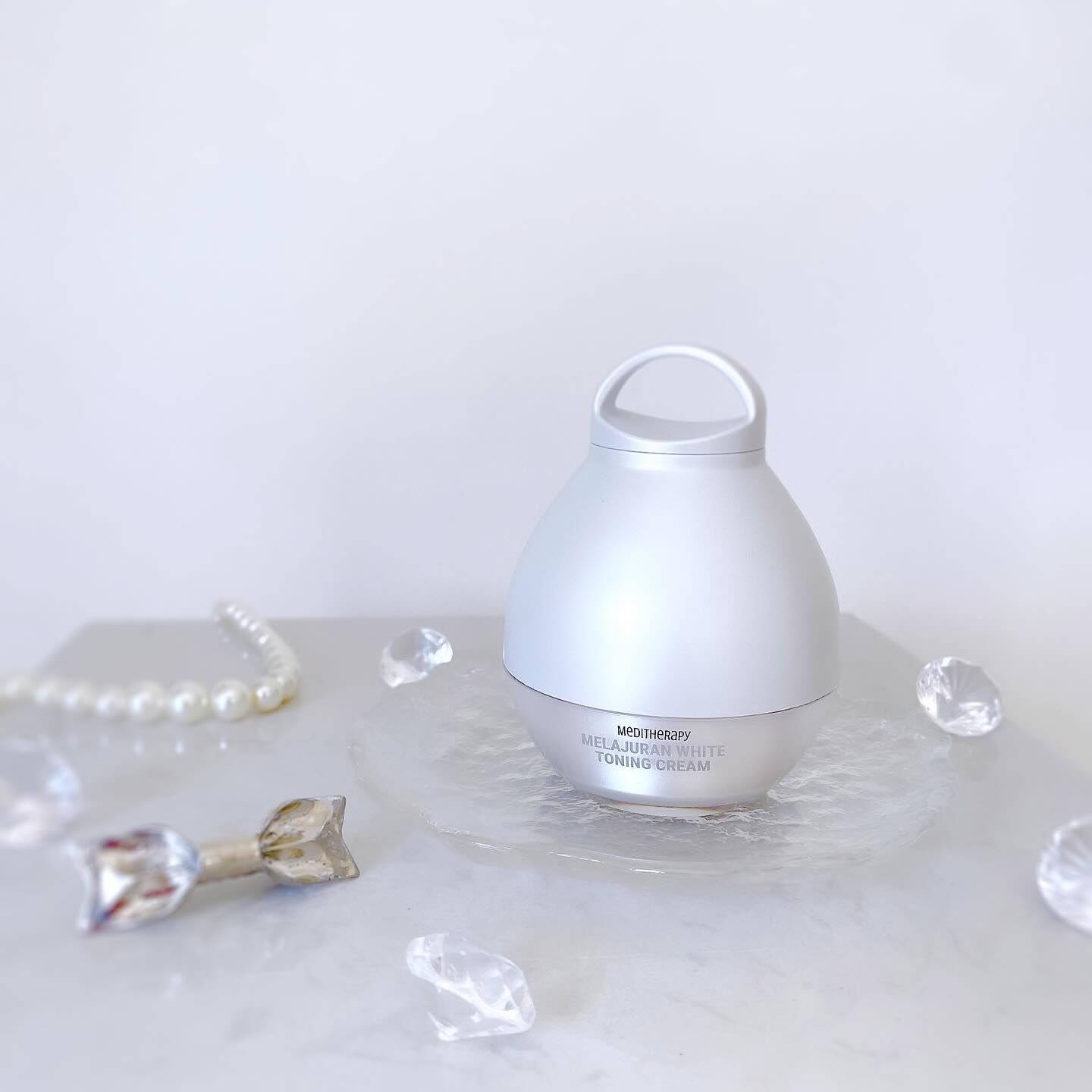 メラジュランホワイトトーニングクリーム&EMS美顔器/MEDITHERAPY/その他スキンケアを使ったクチコミ（1枚目）