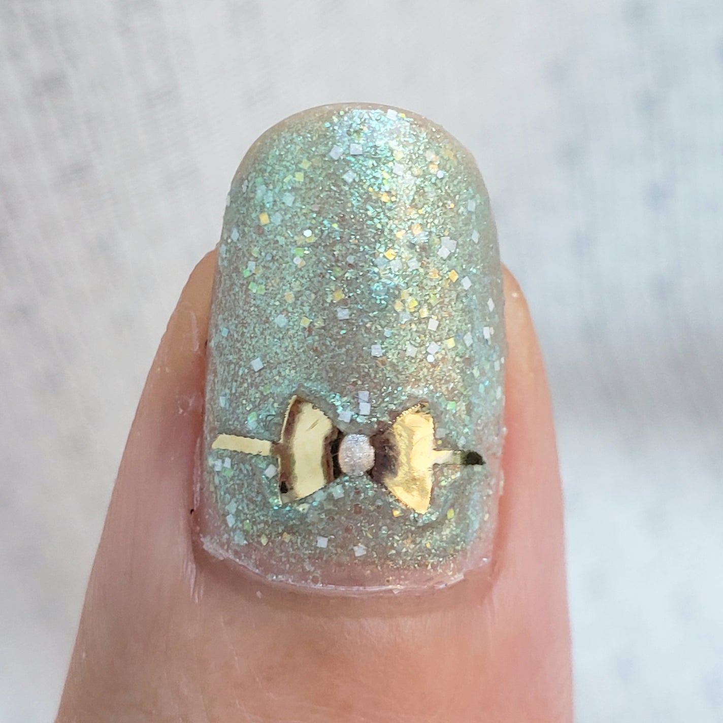 土木系おねいさん on LIPS 「昨日のネイル~お正月休みの最終日は、キラキラな明るいグリーンで..」(6枚目)