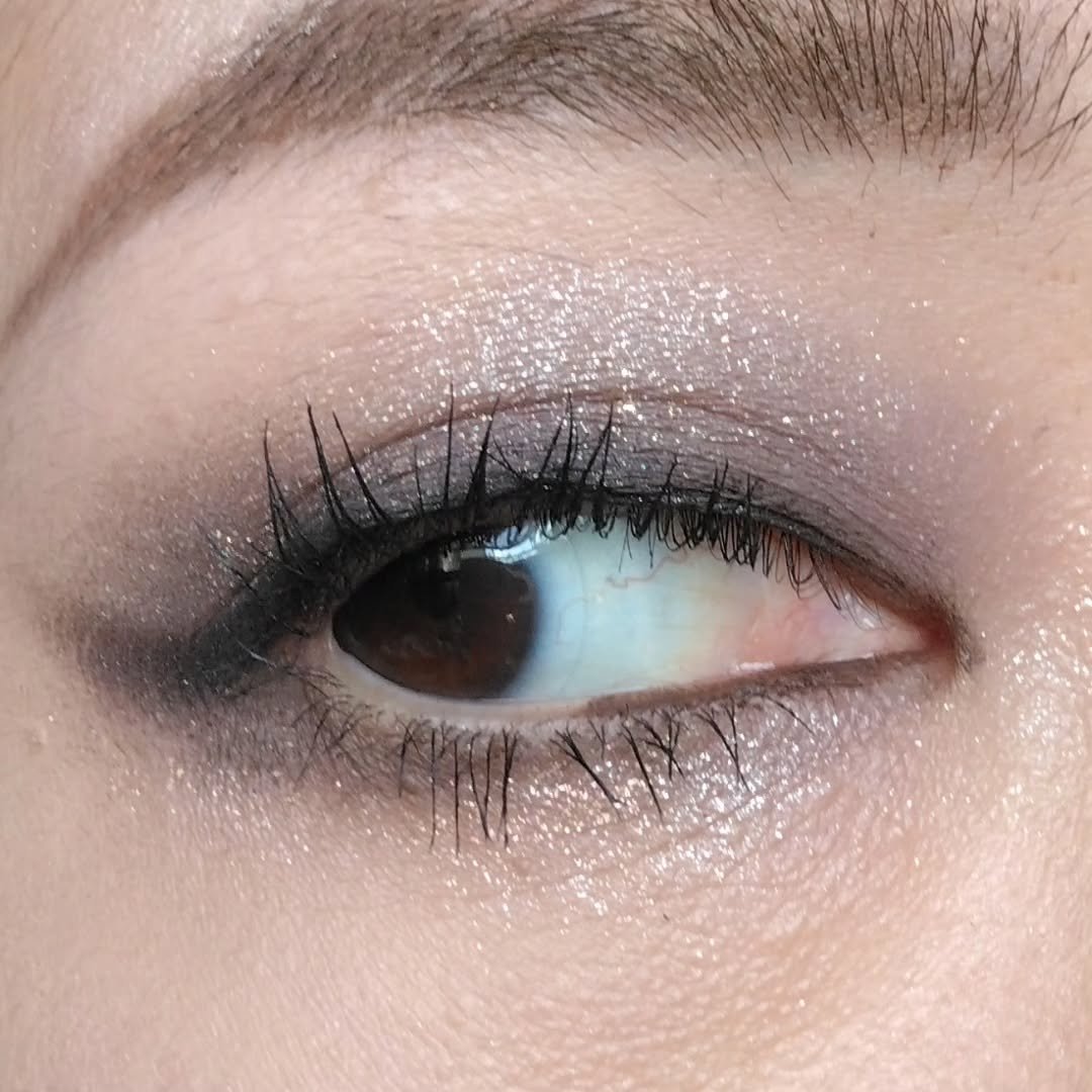 PIGMENT EYESHADOW PALETTE /RISKY /アイシャドウパレットを使ったクチコミ（2枚目）