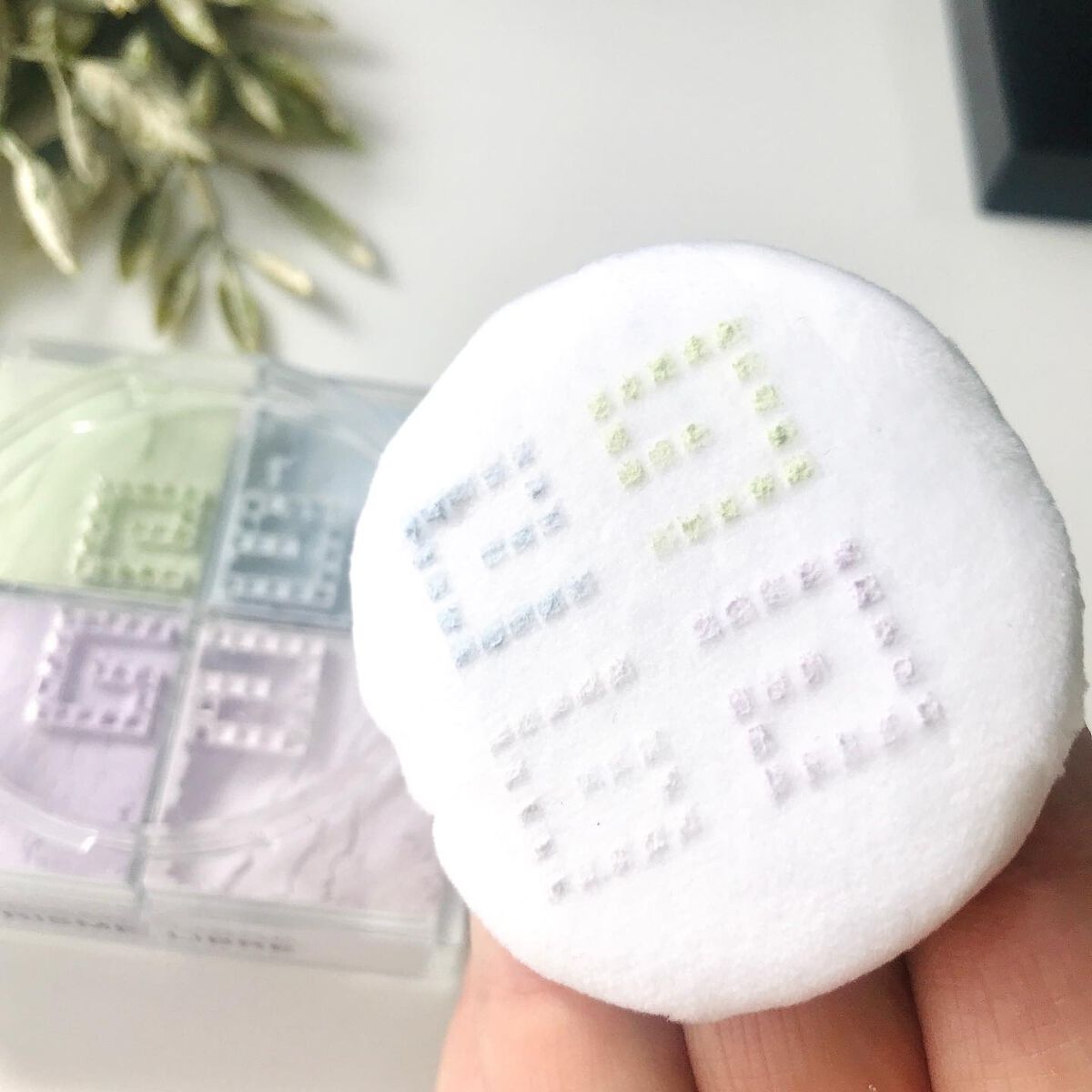 プリズム・リーブル/GIVENCHY/ルースパウダーを使ったクチコミ(4枚目)