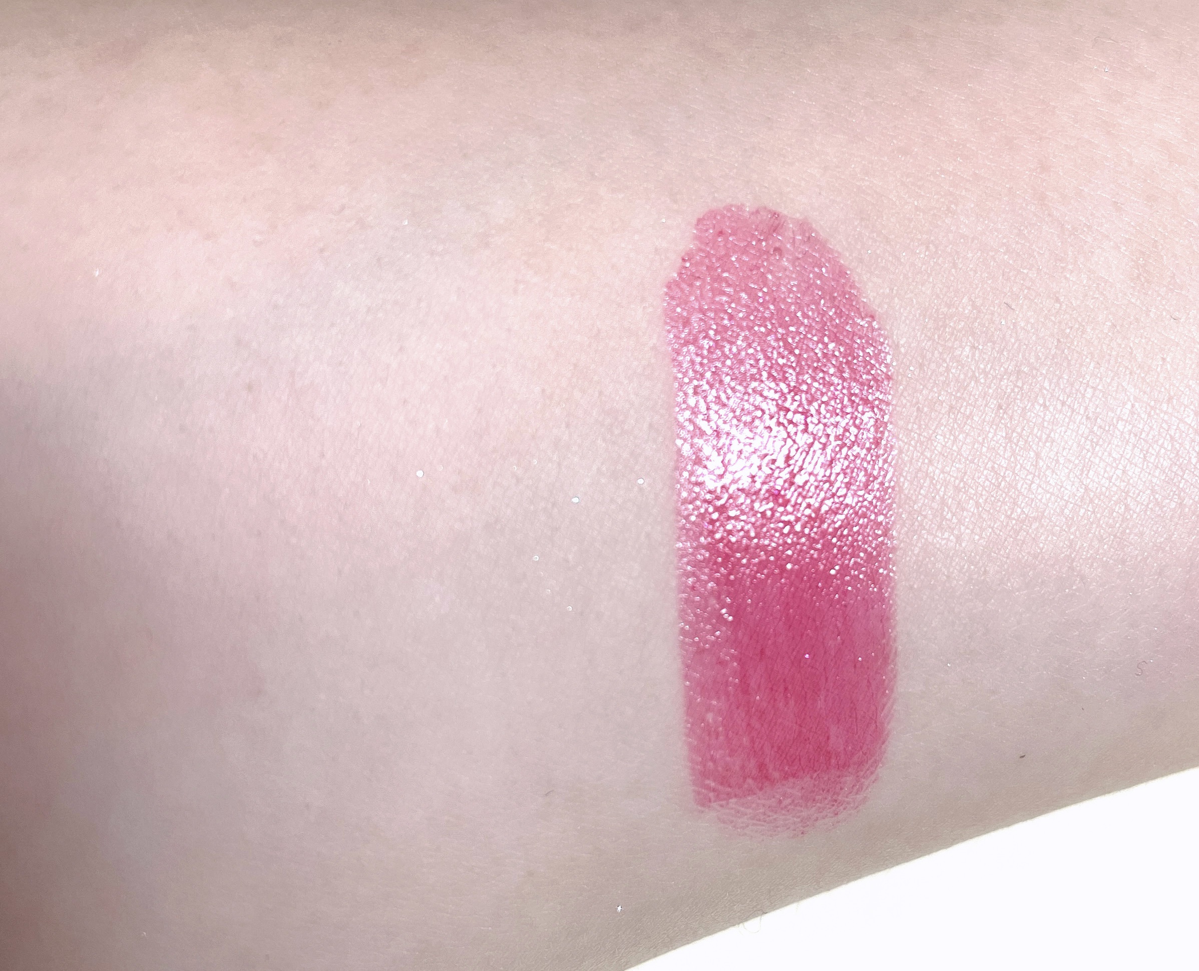 ルージュ ヴォリュプテ シャイン/YVES SAINT LAURENT BEAUTE/口紅を使ったクチコミ（2枚目）