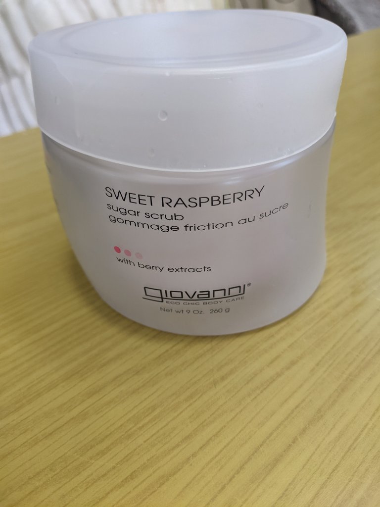 ジョヴァンニ シュガー ボディスクラブ スイートラズベリー/giovanni/ボディスクラブを使ったクチコミ（1枚目）