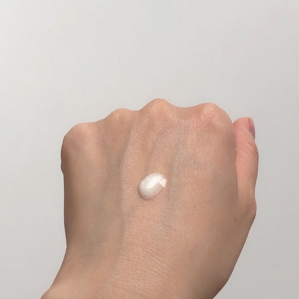 ドクターハウシュカ　 クレンジングミルクのクチコミ「

マイルドな使い心地でお肌の潤いを保ちながら、メイクの汚れを落とします。
全ての肌コンディシ.....」（2枚目）