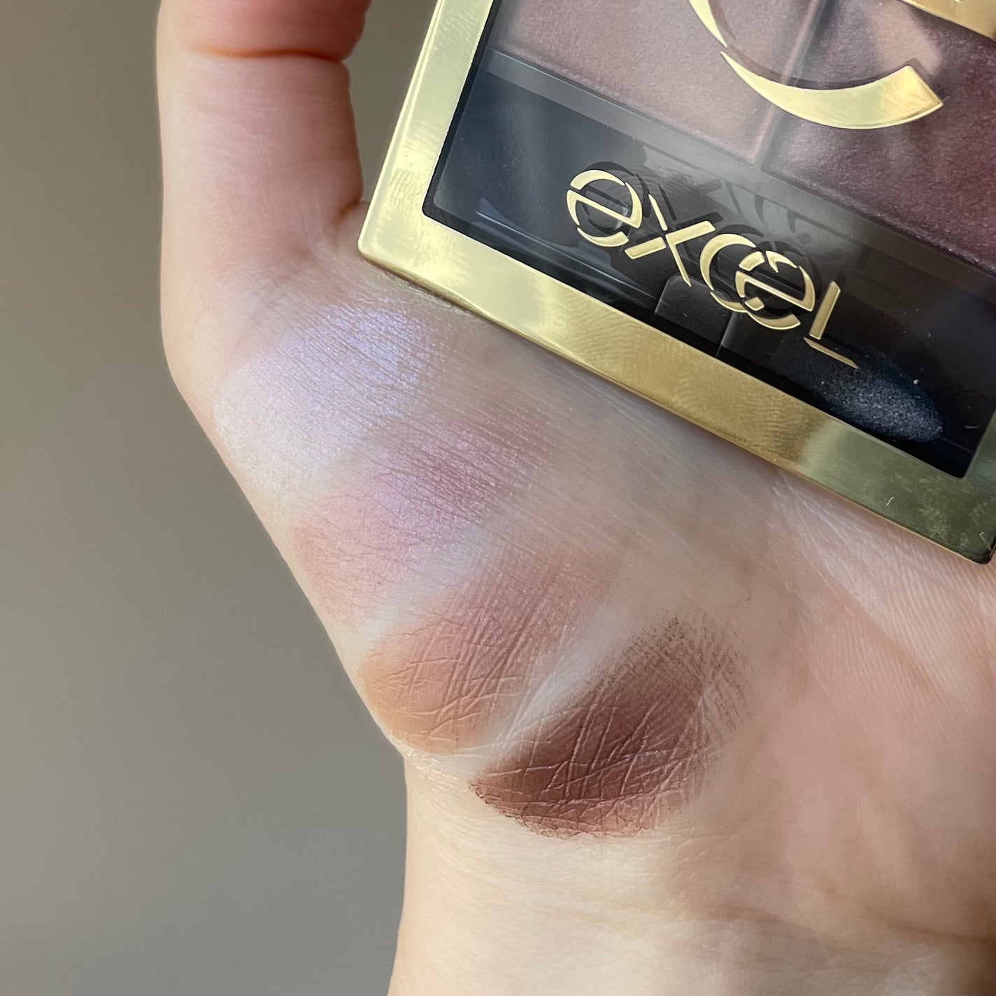 スキニーリッチシャドウ/excel/アイシャドウパレットを使ったクチコミ(3枚目)