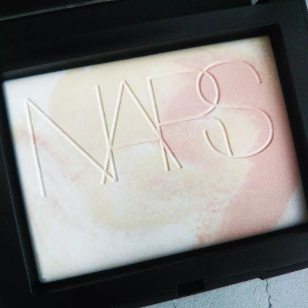 ライトリフレクティング ファンデーション/NARS/リキッドファンデーションを使ったクチコミ（2枚目）