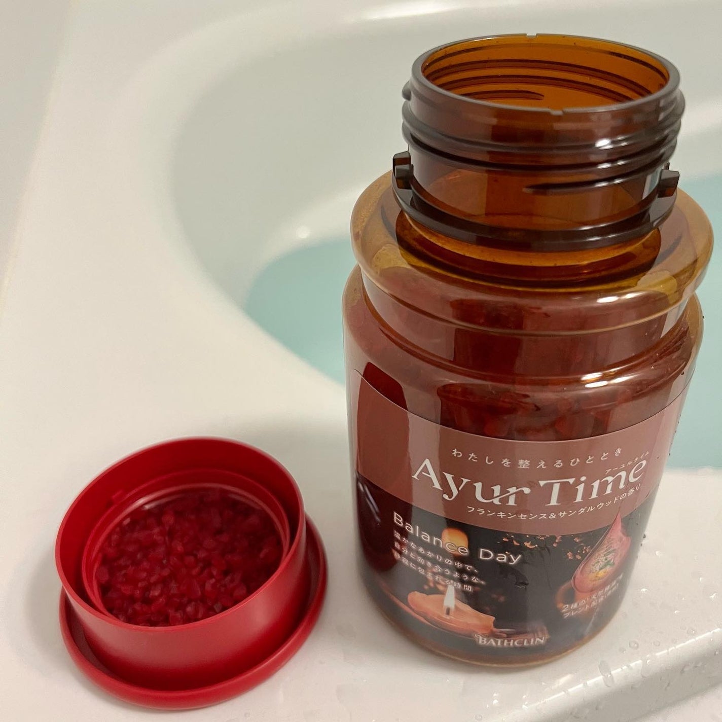 アーユルタイム バランスデイ バスソルト フランキンセンス&サンダルウッドの香り/バスクリン/無機塩系入浴剤を使ったクチコミ(5枚目)