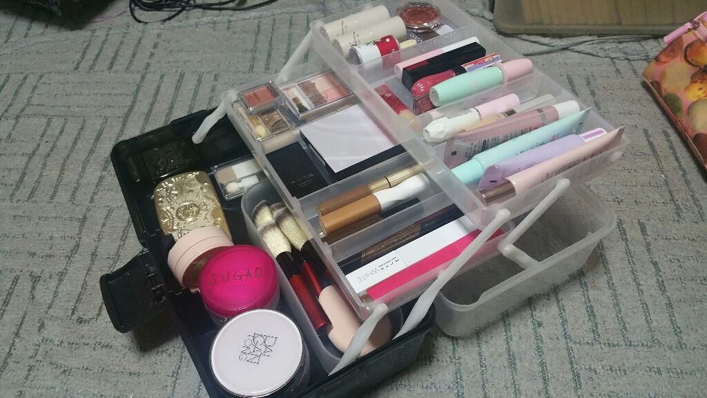 いんこ on LIPS 「このメイクボックス… 工具箱!/ ¥700写真の通りよくメイク..」(1枚目)