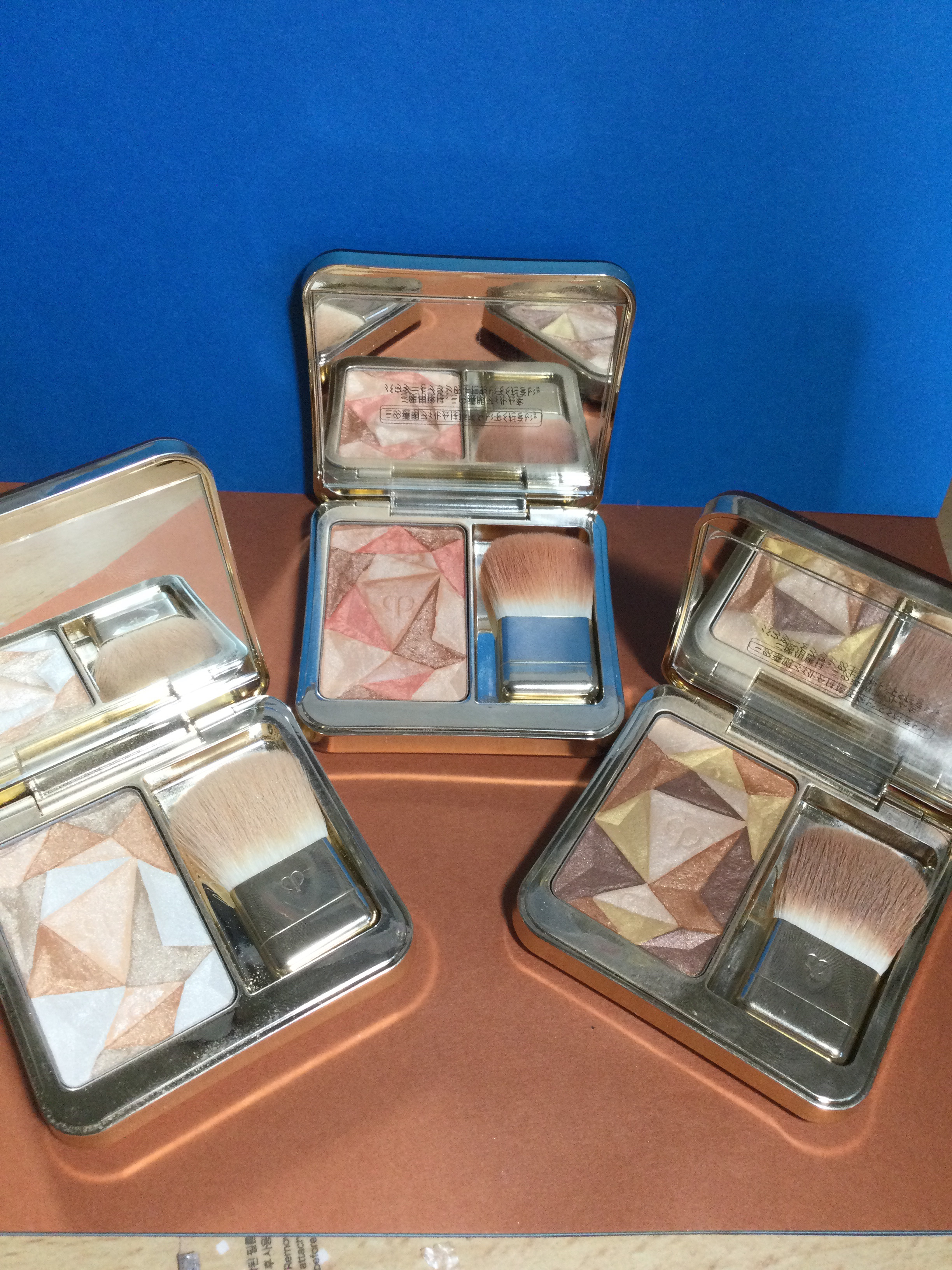 ル・レオスールデクラ  203/クレ・ド・ポー ボーテ/パウダーハイライトを使ったクチコミ（2枚目）