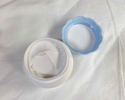 pure milk White Tone up Cream/the SAEM/化粧下地を使ったクチコミ(2枚目)