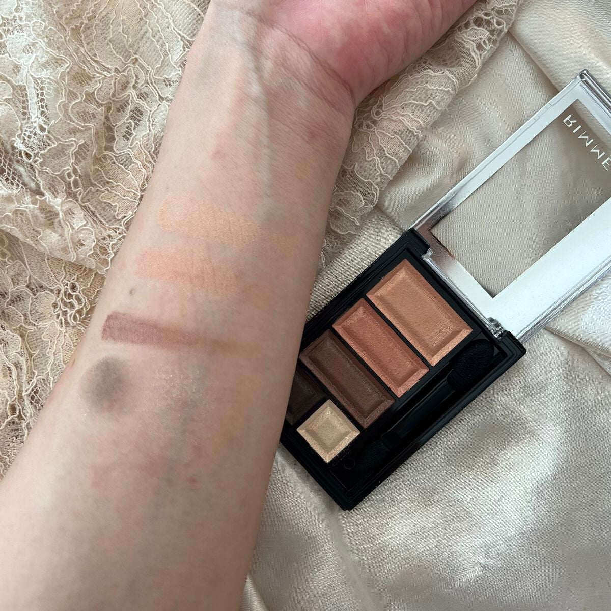 ショコラスウィート アイズ ソフトマット/リンメル ロンドン/アイシャドウパレットを使ったクチコミ(4枚目)