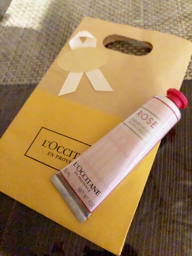 ローズ ハンドクリーム 30ml/L'OCCITANE/ハンドクリームを使ったクチコミ（2枚目）