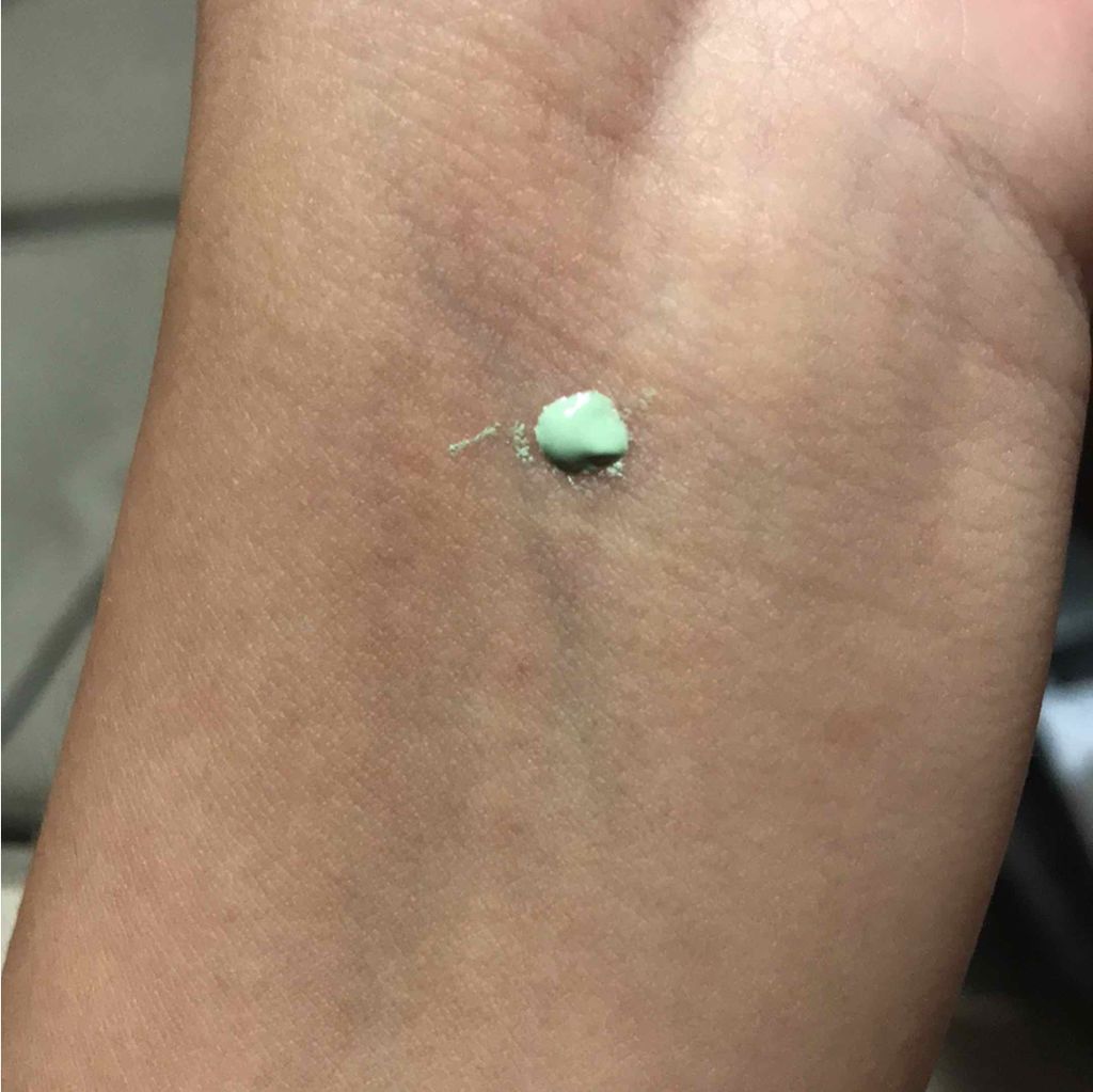 カラーコントロールベース/COSCOS/化粧下地を使ったクチコミ（2枚目）