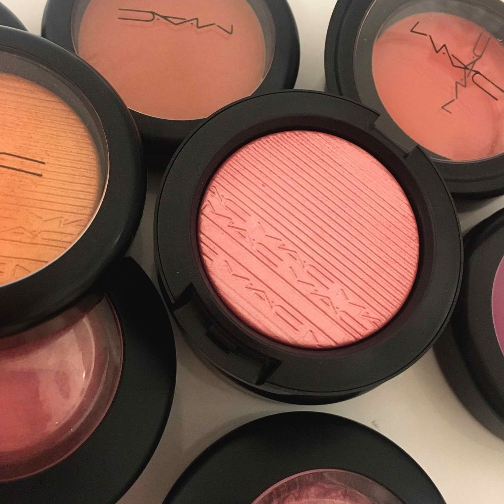 エクストラ ディメンション ブラッシュ イントゥ ザ ピンク/M・A・C/パウダーチークを使ったクチコミ（2枚目）