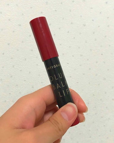 インテグレートのクレヨンリップ💄
RD383です！

かわいいナチュラルなピンクの口紅って感じで誰でも使えそうな色だと思います！😆💓

あと少しいい香りがしますね！👍

でも私の唇が荒れやすいのか塗って