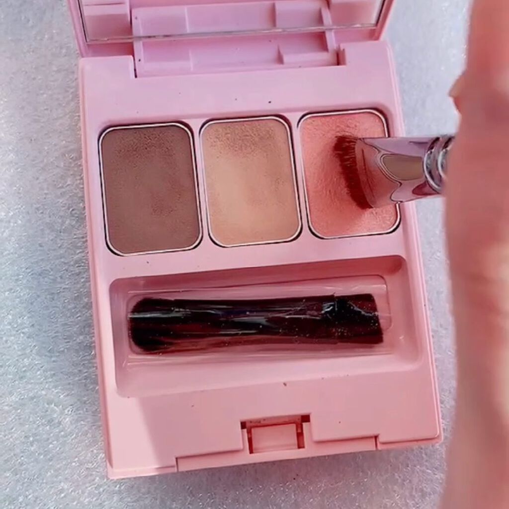  フーミー アイブロウパウダー/WHOMEE/パウダーアイブロウを使ったクチコミ（2枚目）