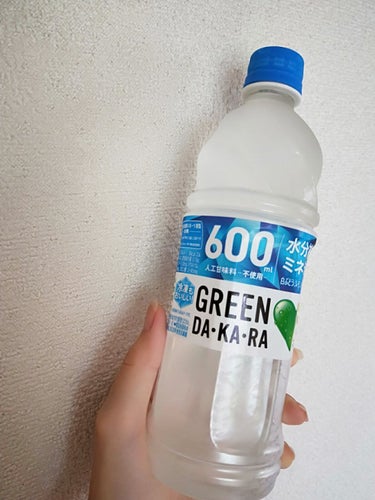 サントリー グリーンダカラのクチコミ「♡サントリー グリーンダカラ 600ml♡




果汁や果実のエキスと
ミネラル（ナトリウム.....」（2枚目）