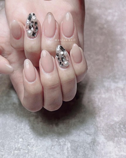 #ヌーディーネイル,#ネイル,#アートネイル,#埋め尽くしネイル,#ミラーアートネイル,#リングネイル,#ヌーディーネイル,#ベージュネイル,#ワンホンネイル,#きらきらネイル,#ラベンダーネイル,#パーツネイル,#キラキラネイル,#ピンクネイル,#春ネイル,#天王寺ネイルのネイルデザイン