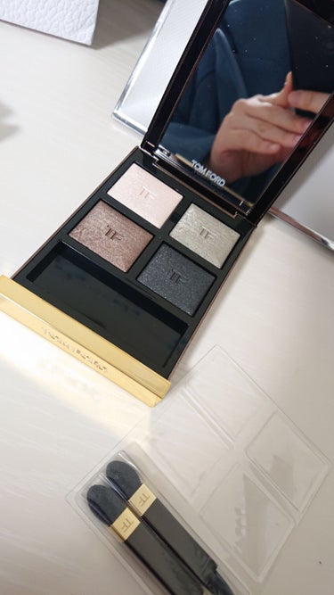 アイ カラー クォード 05A ダブル インデムニティー/TOM FORD BEAUTY/アイシャドウパレットを使ったクチコミ（2枚目）