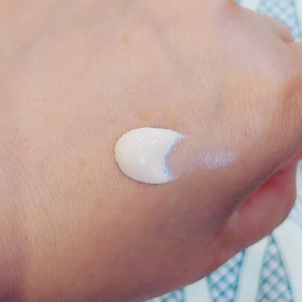 インテンシブ セラム ラディアンス プライマー/BOBBI BROWN/化粧下地を使ったクチコミ(2枚目)