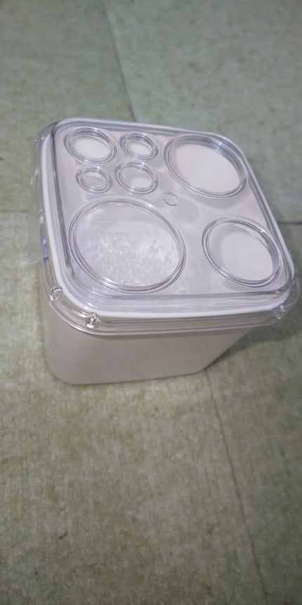 ブラシクリーナースタンド/セリア/その他化粧小物を使ったクチコミ(1枚目)