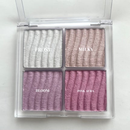 グロウコントゥアリングハイライターパレット/wakemake/パウダーハイライトを使ったクチコミ(3枚目)