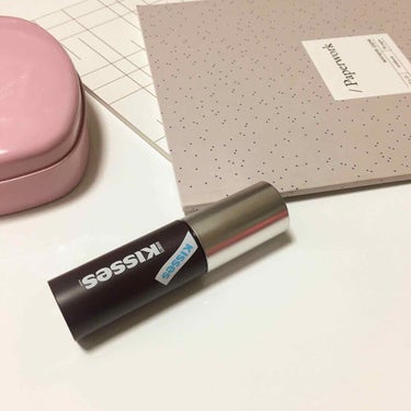 エチュード　ムースティント💄
エチュードの気になってた限定ムースティント❣️
ミルクの色味🍫🥛
パッケージからして可愛いの🥺
テクスチャーすごくサラッと軽め
本当にムースっぽい！ティッシュオフ