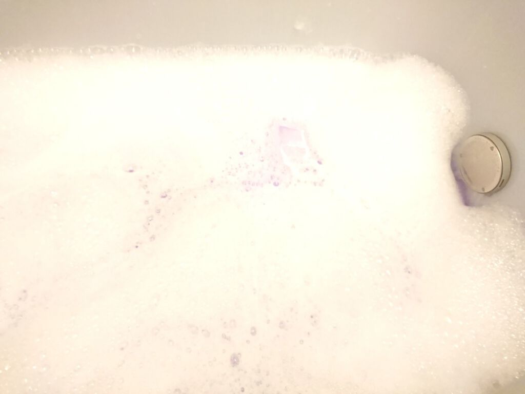 贅沢泡とろ 入浴料 スリーピングアロマの香り/お湯物語/保湿系入浴剤を使ったクチコミ(3枚目)