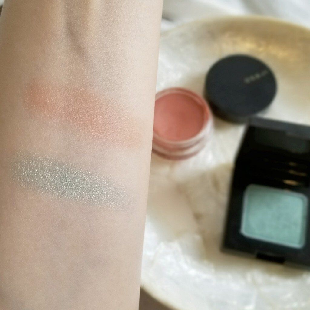 ニュアンス アイシャドウ d10 Gairoju〈街路樹〉/OSAJI/単色アイシャドウを使ったクチコミ（3枚目）