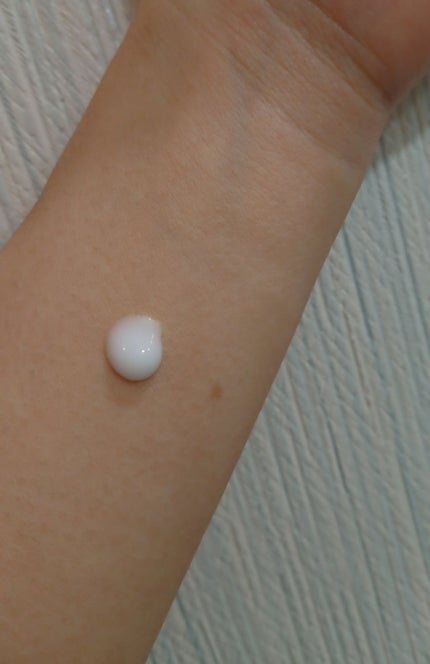 モイスチャライジングセラム/エトヴォス/美容液を使ったクチコミ(2枚目)