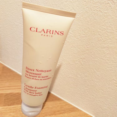 CLARINS ジェントル フォーミング クレンザー  ドライ/センシティヴのクチコミ「肌に優しい、朝の洗顔にぴったり❣️
とってもお気に入りの洗顔クリームです(*^^*)✨

朝の.....」（1枚目）