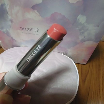 TOMOMI★ on LIPS 「クリスマスコフレ💄2021COSMEDECORTE。初めての投..」(5枚目)