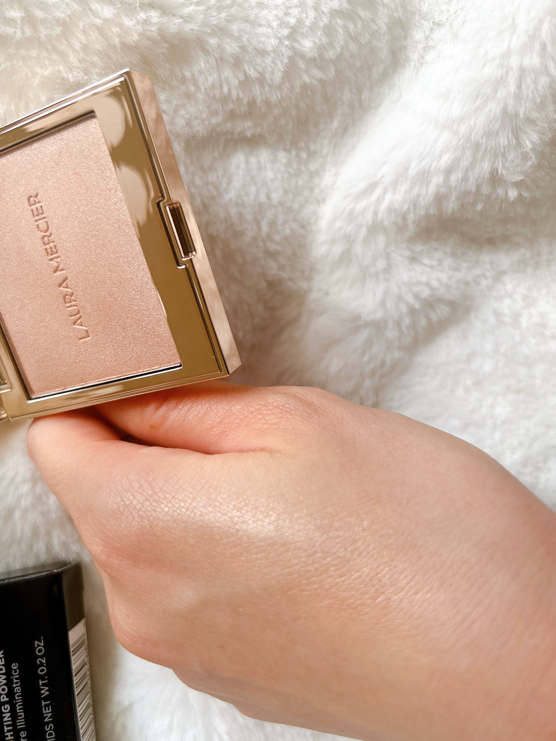 ローズグロウ イルミネーター /ローラ メルシエ/プレストパウダーを使ったクチコミ（3枚目）