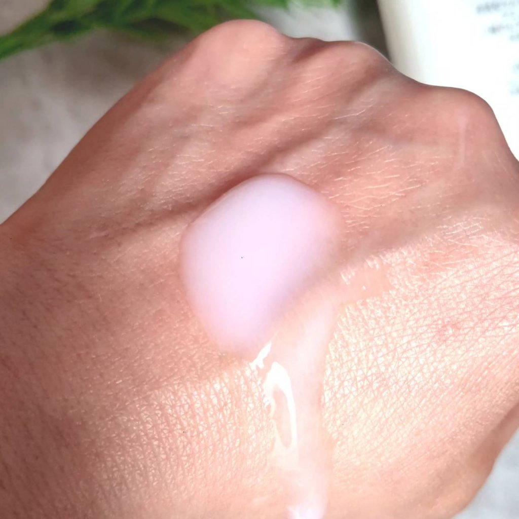 ピュア ナチュラル エッセンスローション ＵＶ/pdc/オールインワン化粧品を使ったクチコミ（3枚目）