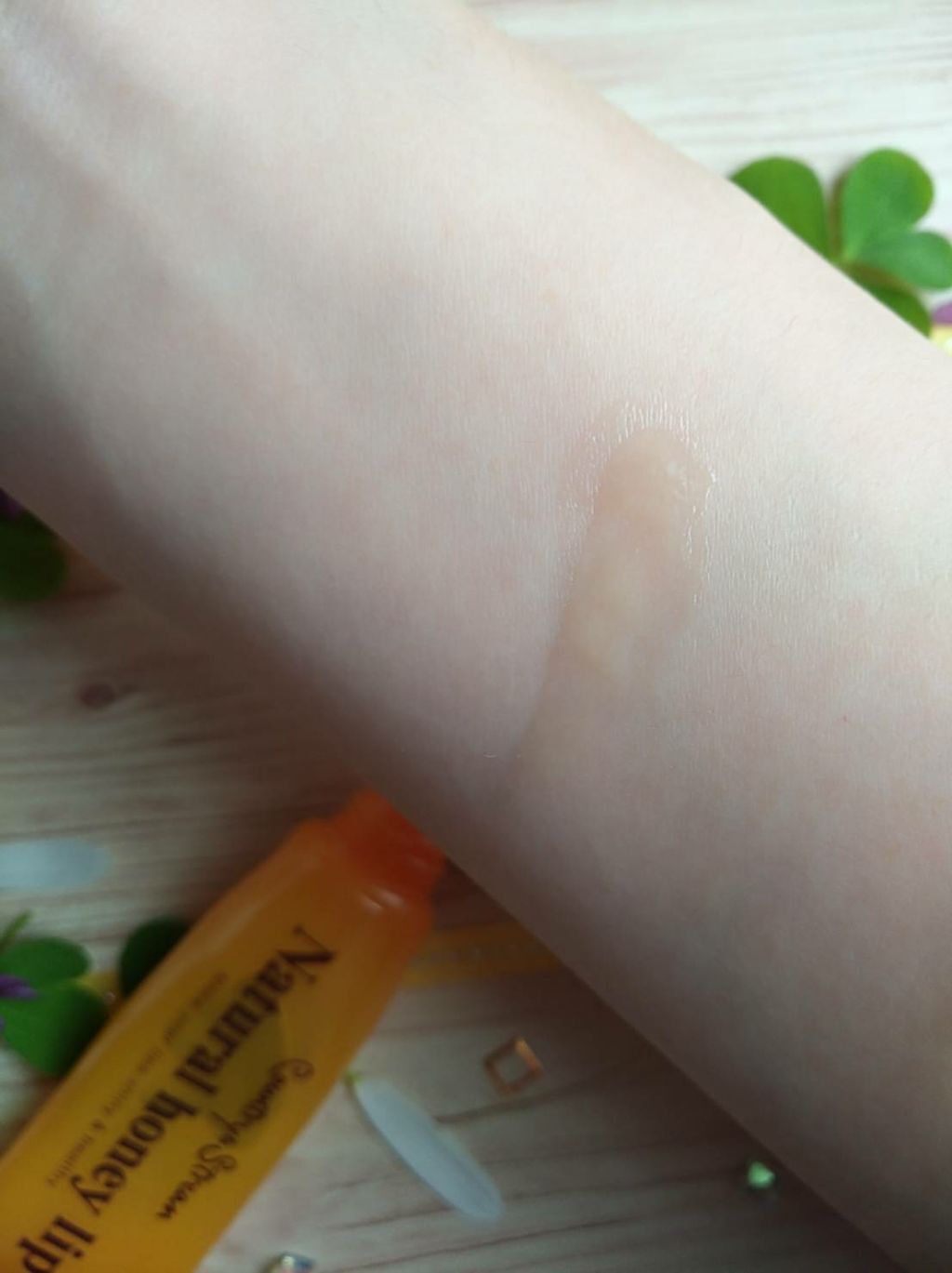 ハニーフルリップ HM/カントリー&ストリーム/リップ美容液を使ったクチコミ（2枚目）