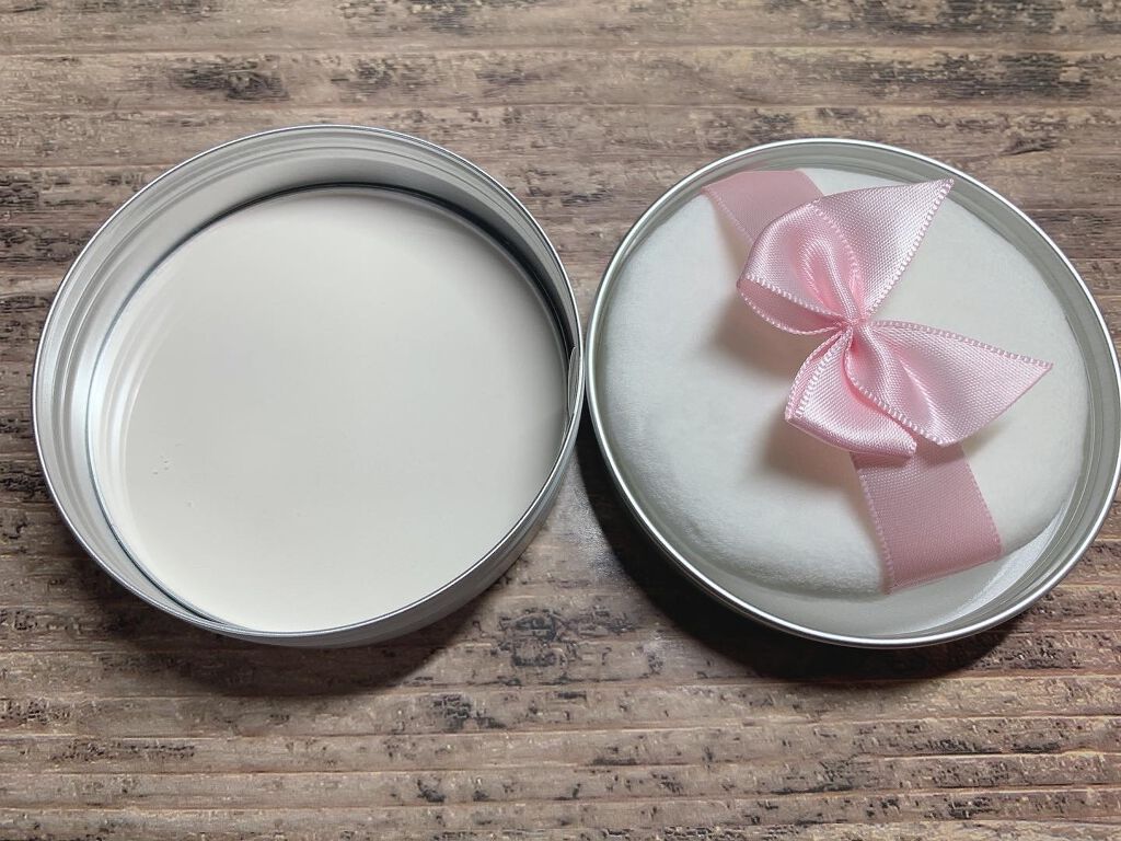 すっぴんパウダー パステルローズの香り/クラブ/プレストパウダーを使ったクチコミ(3枚目)