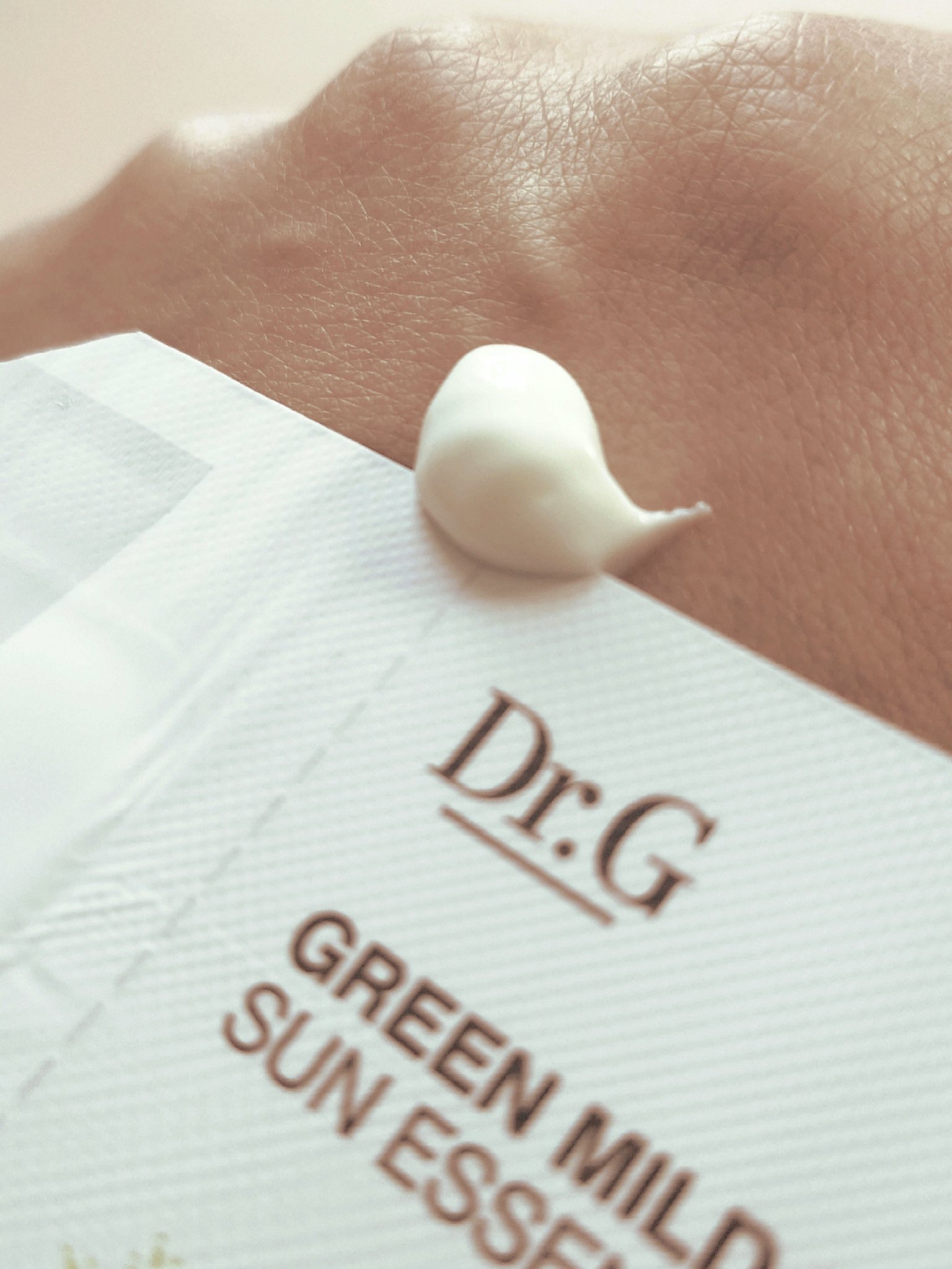 グリーンマイルドアップサンスエッセンス/Dr.G/日焼け止めローションを使ったクチコミ（3枚目）